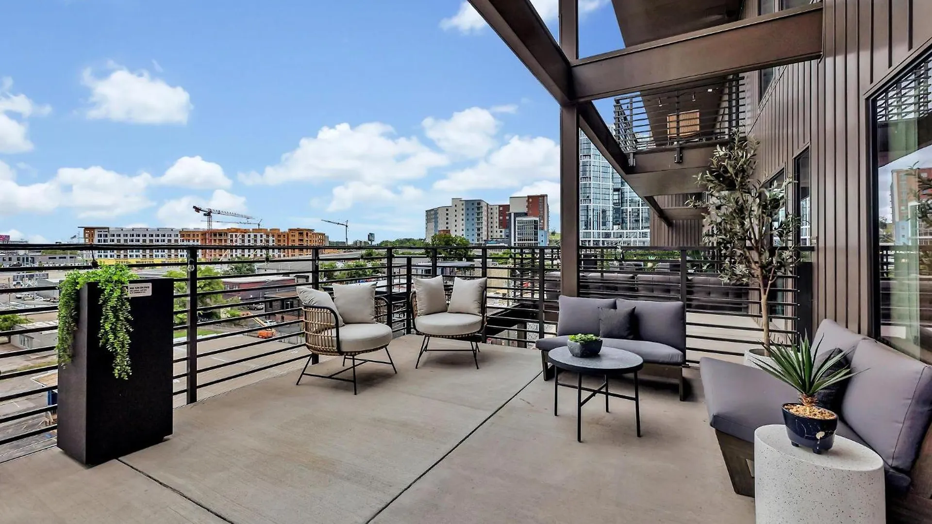 Nashville - 635 7Th Ave S Unit 610 0*,
