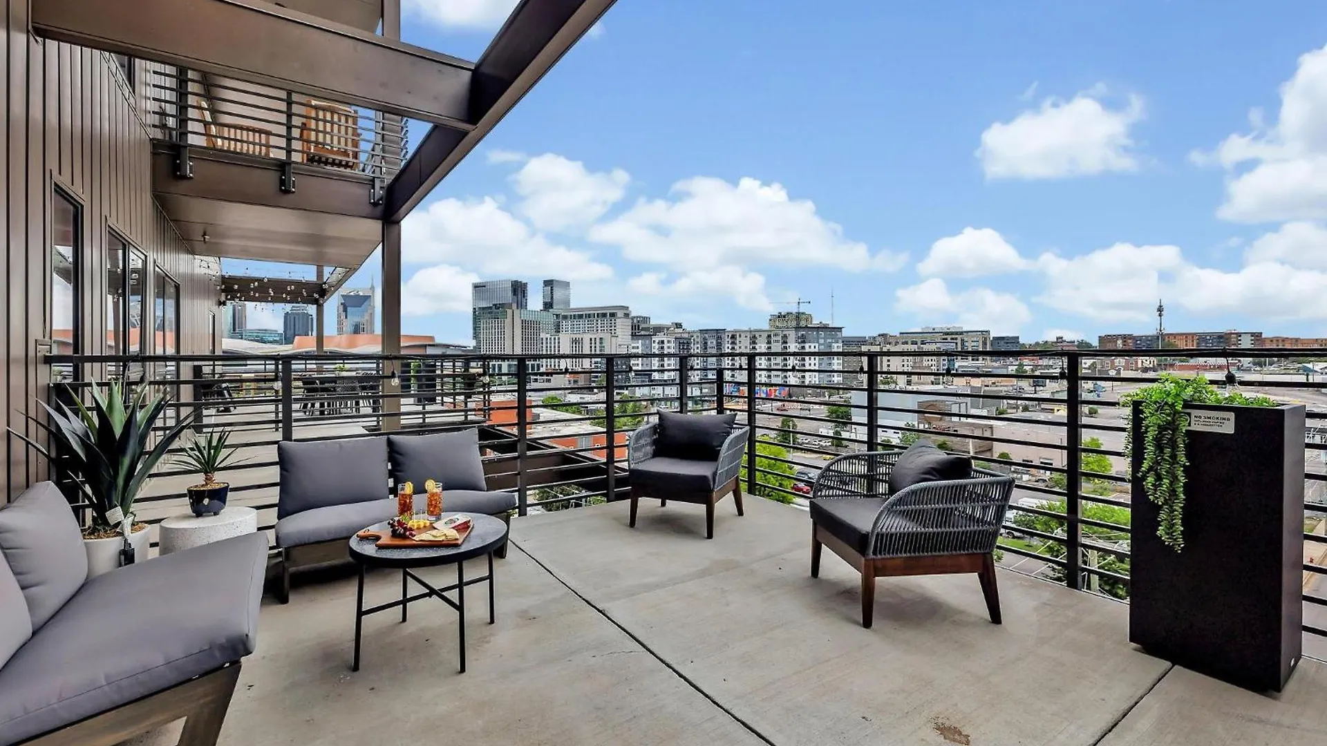 Holiday home Nashville - 635 7Th Ave S Unit 610