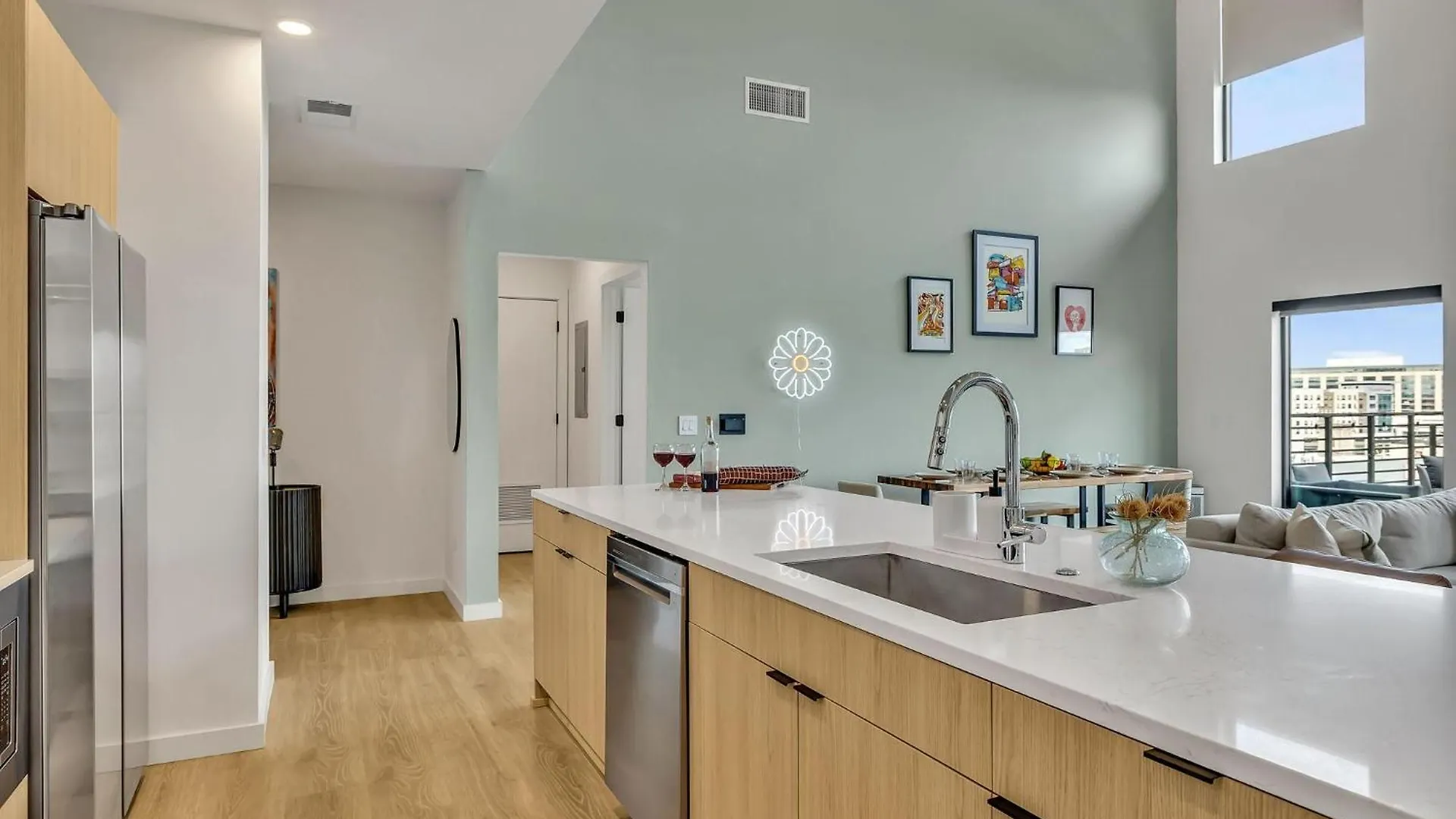Nashville - 635 7Th Ave S Unit 610 0*,  United States